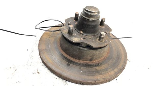 1970-1973 Nissan Datsun 240Z Front Wheel Hub With Brake Rotor Oem 40206E4101 — photo 3