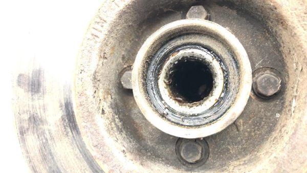 1970-1973 Nissan Datsun 240Z Front Wheel Hub With Brake Rotor Oem 40206E4101 — photo 5