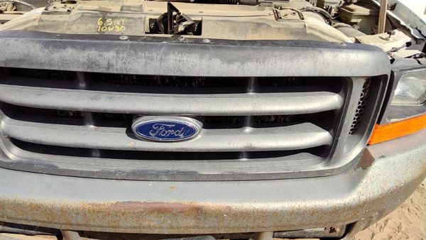 1999 Ford F250 Grille Super Duty White — photo 8