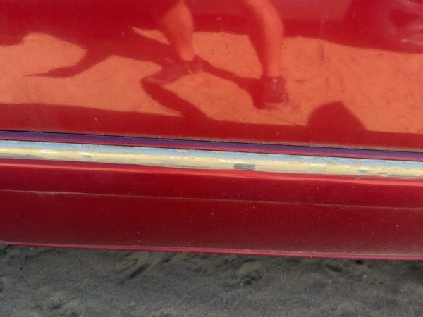 96-00 Town & Country Passenger Right Front Moulding Door Candy Apple Red Ph2 — photo 5