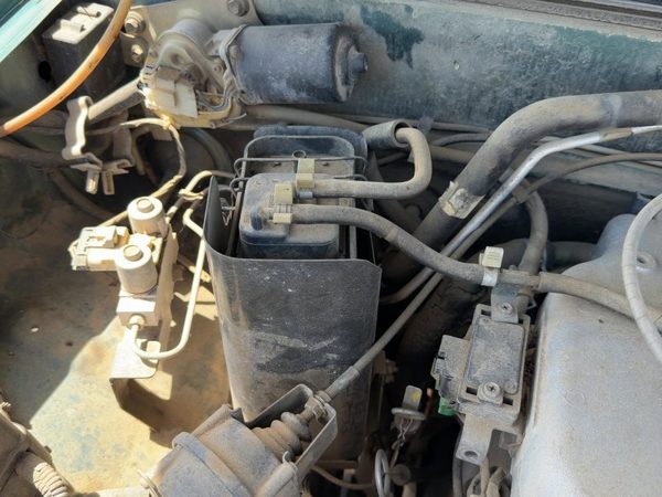 1995 Isuzu Rodeo Fuel Vapor Canister Oem Charcoal Housing 3.2L 8170951150 — photo 1