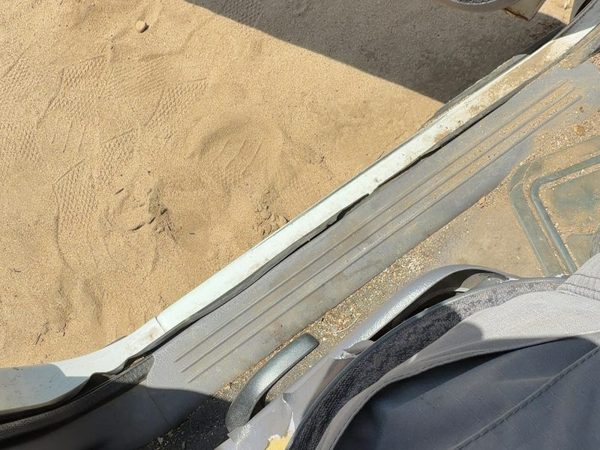 99 Town & Country Driver Left Lower Sill Step Moulding Trim Panel Oem Taupe All5 — photo 4