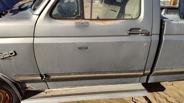 1989 Ford F250 Front Door LH Gray — photo 2