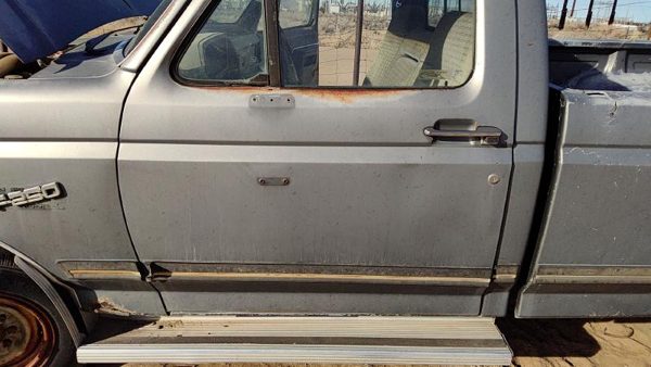 1989 Ford F250 Front Door LH Gray — photo 3