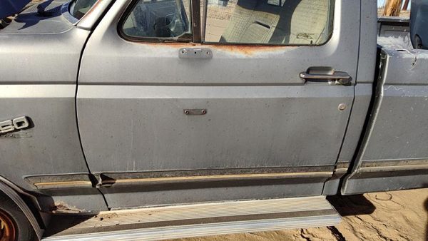 1989 Ford F250 Front Door LH Gray — photo 1