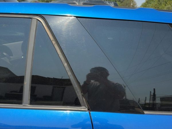 2004-2007 Saturn Vue Redline Driver Left Rear Moulding On Quarter Panel Oem — photo 3