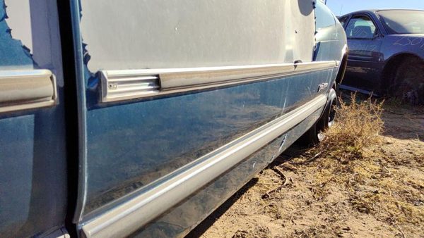 1989 Oldsmobile Cutlass Supreme Front Door RH Blue 12397047 — photo 5