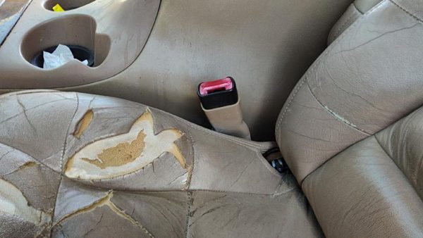98-99 Lincoln Navigator Driver Left Front Seat Belt Buckle Receiver Oem Tan Kx — photo 2