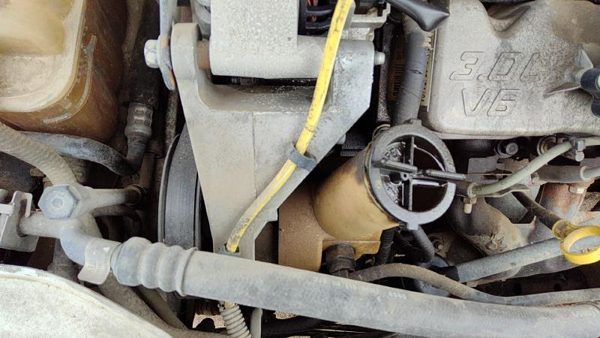 2005 Ford Taurus Power Steering Pump/motor — photo 1