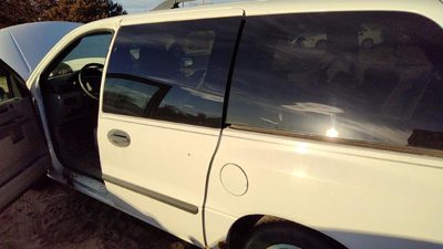2007 Ford Freestar Rear Door LH Wt White 5F2Z1724623AA