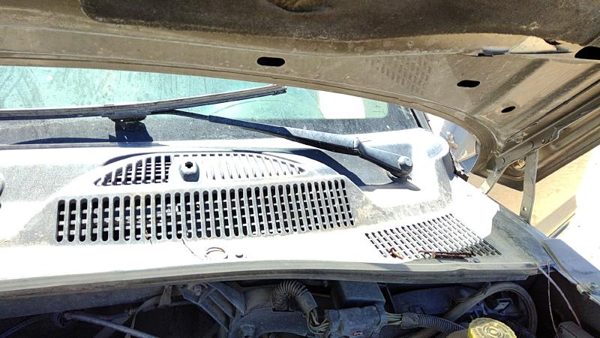 2003-2004 Jeep Liberty Driver Left Windshield Wiper Arm Oem Blade Lever — photo 1