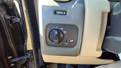 2006 Land Rover LR3 Headlight Switch (dash Mtd)
