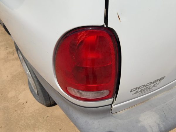 1996-2000 Chrysler Town & Country Driver Left Tail Light Brake Lamp Oem Rear — photo 3