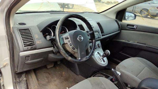 2010 Nissan Sentra — vehicle photo 5