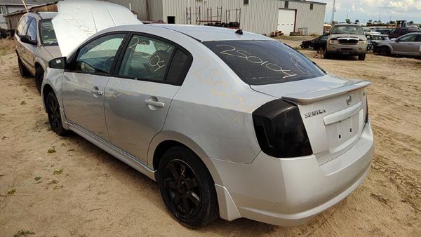 2010 Nissan Sentra — vehicle photo 7