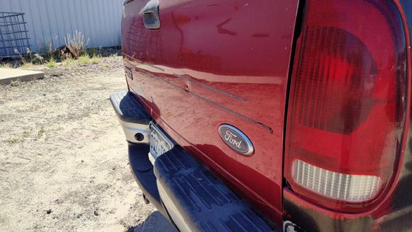 2003 Ford F250 Sd Pickup Trunk/decklid/hatch/tailgate Maroon Scratches — photo 3