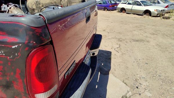 2003 Ford F250 Sd Pickup Trunk/decklid/hatch/tailgate Maroon Scratches — photo 5