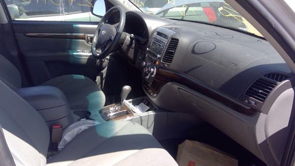 2010 Hyundai Santa Fe — vehicle photo 9