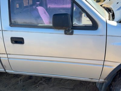 1991 Isuzu Pickup Front Door RH Silver