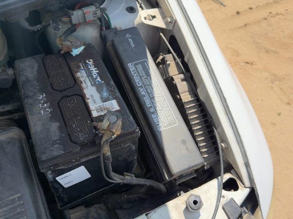 1999 Chrysler Town & Country Engine Fuse Box Power Distribution Panel Oem 3.3L — photo 4