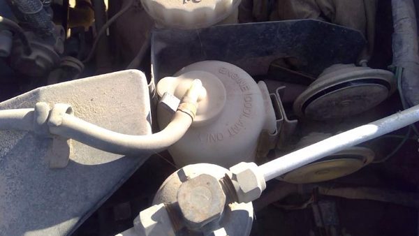 86-87 Isuzu Pup Pickup Coolant Reservoir Radiator Overflow Tank Bottle Oem 2.3L — photo 5