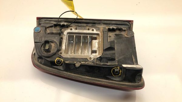 19-24 Dodge Ram 1500 Passenger Right Rear Tail Light Blind Spot Guide Pins Broke — photo 5
