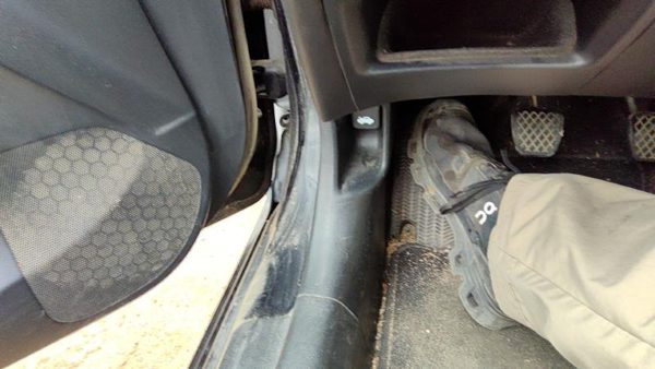 02-05 Honda Civic Hatchback Si Driver Left Lower Kick Trim Panel Oem Black Bk — photo 4