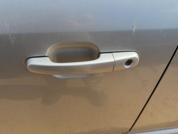 05-07 Ford Fivehundred Driver Left Front Outside Door Handle Oem Silver Birch Jp — photo 2