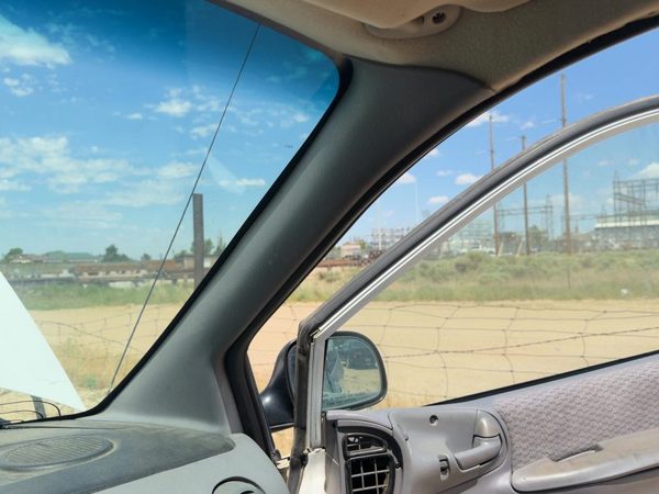 99 Town & Country Passenger Right A Pillar Trim Windshield Post Panel Taupe All5 — photo 3