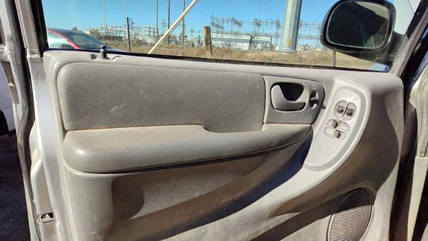 06-07 Caravan Driver Left Front Door Trim Panel With Master Switch D5 Slate Gray — photo 4