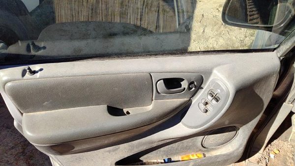 06-07 Caravan Driver Left Front Door Trim Panel With Master Switch D5 Slate Gray — photo 3