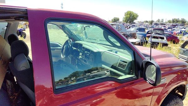 2003 Ford F250 Sd Pickup Front Door RH Maroon — photo 5