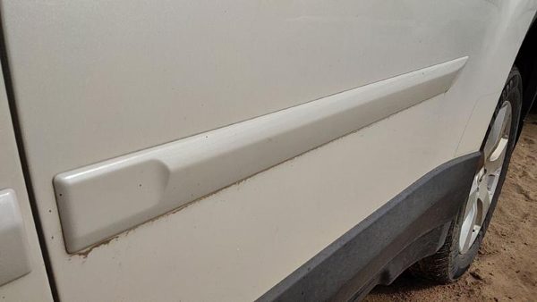10-14 Legacy Outback Driver Left Rear Upper Moulding From Door Back Trim White — photo 5