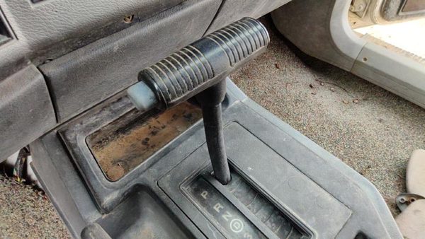 92 Jeep Cherokee Floor Shifter Lever Assembly Shift Unit Automatic Transmission — photo 2