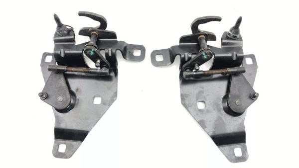 06-09 G6 Convertible Front And Side Latch With Hydrualic Lines And Cylinder — photo 9