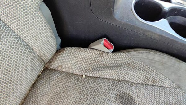 2013 Nissan Rogue Front Seat Belt Gray K — photo 1