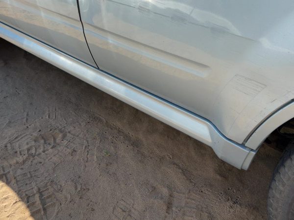 08-11 Mariner Driver Left Lower Rocker Panel Moulding Oem Premier Light Blue Ls — photo 4