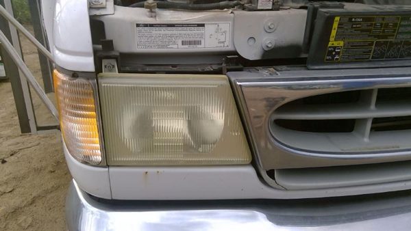 2002 Ford E-350 Super Duty Headlamp Assembly Van E450 RH — photo 4