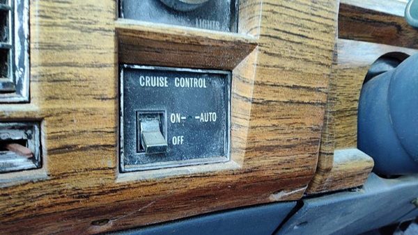 1984 Deville Sedan Cruise Control Switch Buttons Oem Dash — photo 2