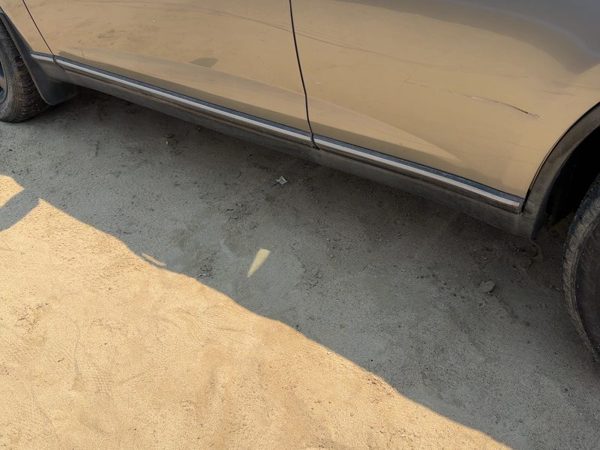 2003-2005 Infinity Fx45 Driver Left Lower Rocker Panel Moulding Side Skirt Oem — photo 1
