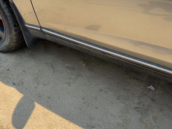 2003-2005 Infinity Fx45 Driver Left Lower Rocker Panel Moulding Side Skirt Oem — photo 4