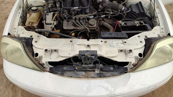 2005 Ford Taurus Header Panel — photo 1