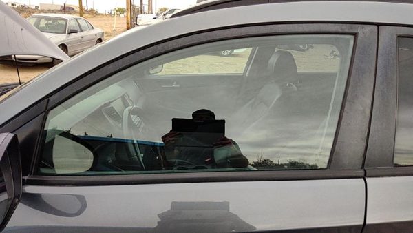 2016-2021 Hyundai Tucson Driver Left Front Side Window Door Glass Oem 82410D3030 — photo 1