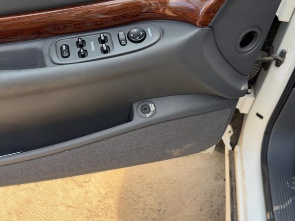 04-05 Lesabre Driver Left Front Door Trim Panel With Master Switch Gray 93C — photo 3