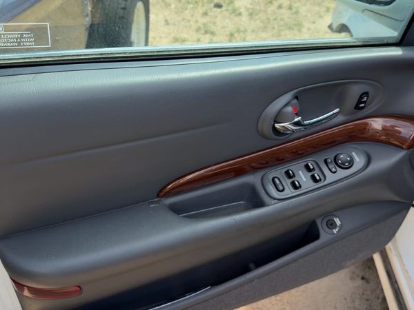 04-05 Lesabre Driver Left Front Door Trim Panel With Master Switch Gray 93C — photo 4