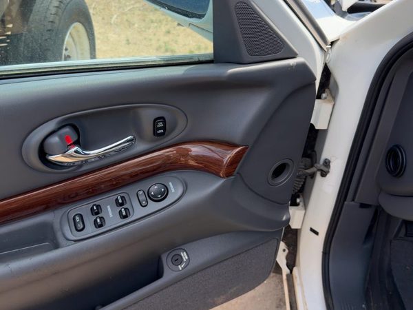 04-05 Lesabre Driver Left Front Door Trim Panel With Master Switch Gray 93C — photo 7