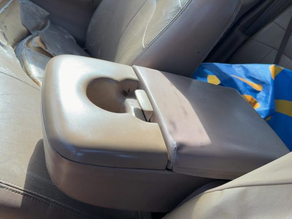 1997-2000 Ford F150 Center Console Assembly Oem Arm Rest Fold Down Tan Ex — photo 4