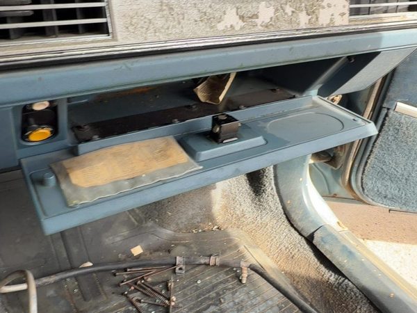 1986-1990 Olds 88 Glove Box Assembly Complete Door With Latch Oem Blue — photo 3