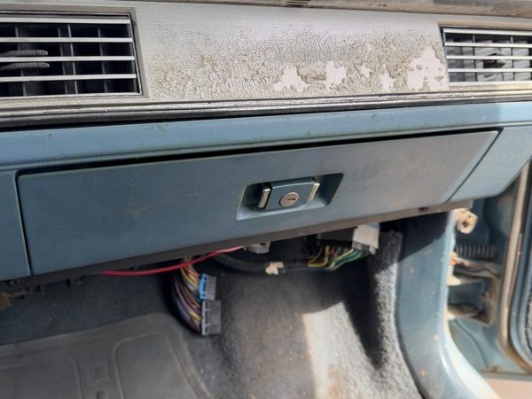 1986-1990 Olds 88 Glove Box Assembly Complete Door With Latch Oem Blue — photo 5