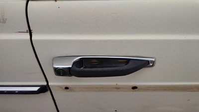 1979-1985 Mercedes 300Td Passenger Right Front Outside Door Handle Oem
